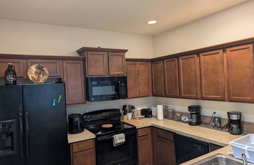 Eastside House | Fabulous 3-bedroom house with WiFi in Tacoma