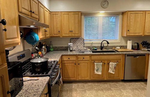 Brunswick House | Fabulous 3-bedroom townhome in wooded area and near many shops and services