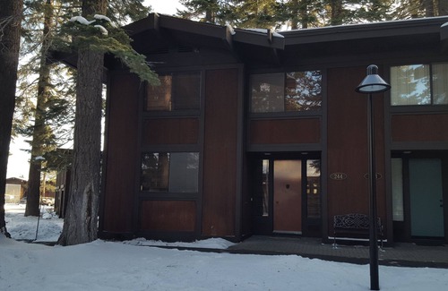 Tahoe Sierra Estates Condo | Fabulous 4 Bedroom Tavern Shores with Lakefront Views