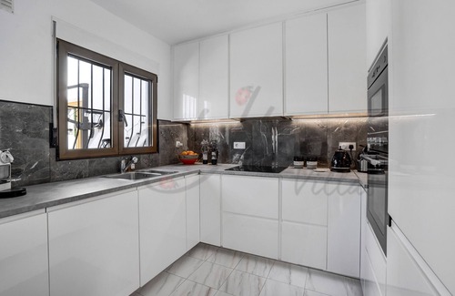 Javea Villa | Fabulous 4 bedroom villa in private grounds