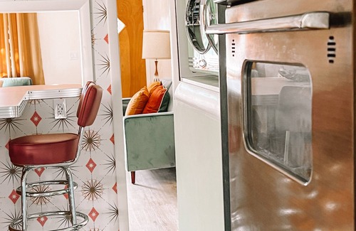 Salina House | Fabulous 50's & Hot Tub