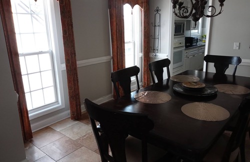 Town Center House | Fabulous 5BR Home in upscale neighborhood