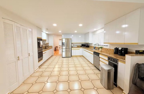 Del Mar Heights House | Fabulous 6-bedroom house in Del Mar with Ocean View!
