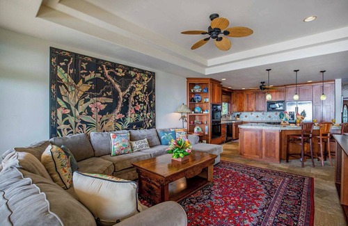 Poipu House | Fabulous 7 bedroom for 14 oceanfront Poipu pool home!