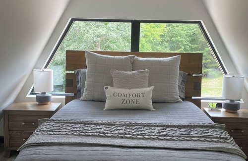 Dahlonega Cabin | Fabulous A frame cabin in the mountains and dog friendly