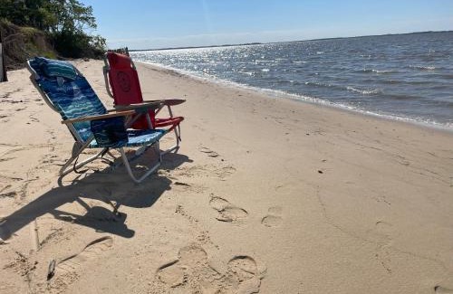Crocheron House | Fabulous Beach House on Elliott Island -beautiful sandy beach, tranquil 6 acres