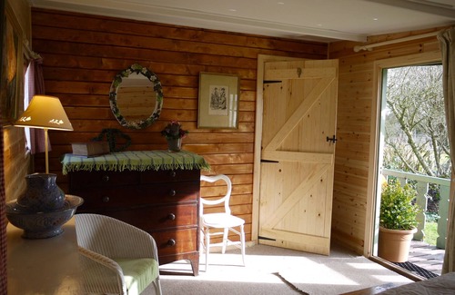 Brading Cabin | Fabulous bed and breakfast lodge with views of the marsh