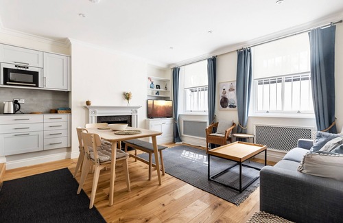 Redcliffe Apartment | Fabulous Chelsea 2 bed