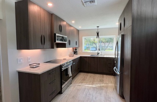 North Trail House | FABULOUS chic Indian Beach/Sapphire Shores house!