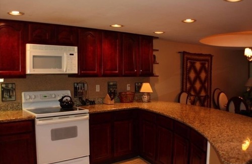 Gatlinburg Condo | FABULOUS CONDO ABOVE ROARING FORK STREAM w/MOUNTAIN VIEWS!n