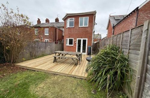 New Forest District House | Fabulous cottage in the heart of the New Forest - Great for families and groups, sleeps 9