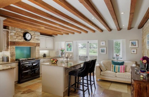 Longparish House | Fabulous Farmhouse in Hampshire