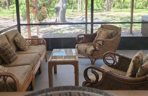 Lake Placid House | Fabulous+Free Horseback Riding+Petting Farm