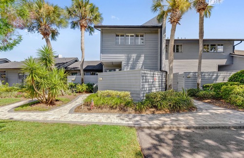 Sawgrass Condo | Fabulous fully furnished Sawgrass Country Club Condo!