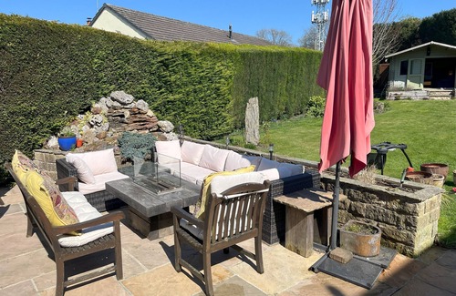 Whitkirk House | Fabulous fun family house in Templenewsam, Leeds. Entertainment space galore.