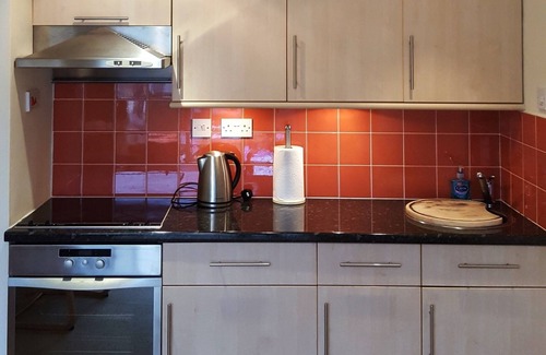 Borth-y-Gest Apartment | Fabulous Harbourside Apartment