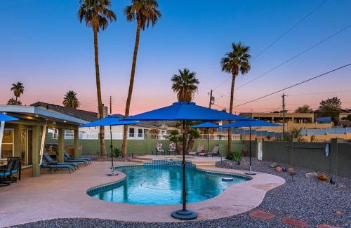 Lake Havasu City House | Fabulous Havasu Family Home Private Pool Hot Tub