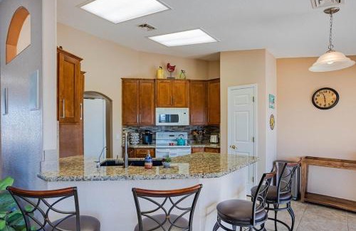 Lake Havasu City House | Fabulous Havasu Family Home Private Pool Hot Tub