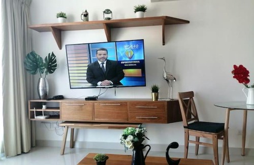 Evaristo Morales Apartment | Fabulous High Rise Apt Downtown SD