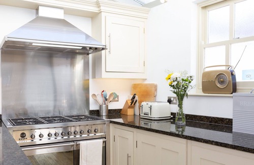 St Ives House | Fabulous holiday house with garden and nearby parking, close to town and beaches