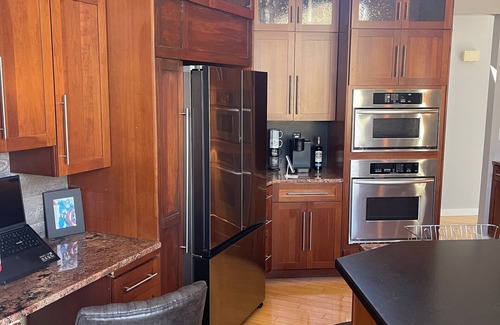 Sewell House | Fabulous Home 4-Bedroom 3 Full Baths and Indoor Pool-Spa/Nature Lovers Vibe!