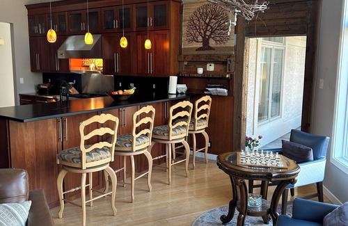 Sewell House | Fabulous Home 4-Bedroom 3 Full Baths and Indoor Pool-Spa/Nature Lovers Vibe!