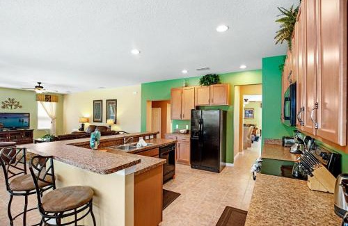 Watersong House | Fabulous Home with Relaxing South Facing Pool-417O