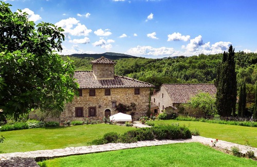 Castellina in Chianti Villa | FABULOUS 6BD - 6BA VILLA WITH STUNNING POOL & VIEWS IN TOP CHIANTI LOCATION!