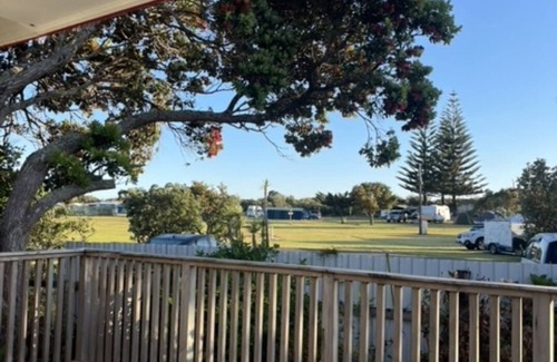 Waipu Cove House | Fabulous Kiwi Bach, steps away to beautiful Waipu Cove beach!