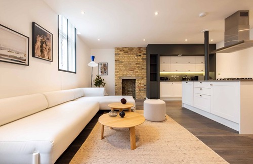 Chinatown Apartment | Fabulous Leicester Sq 1BR - Netflix & Nespresso