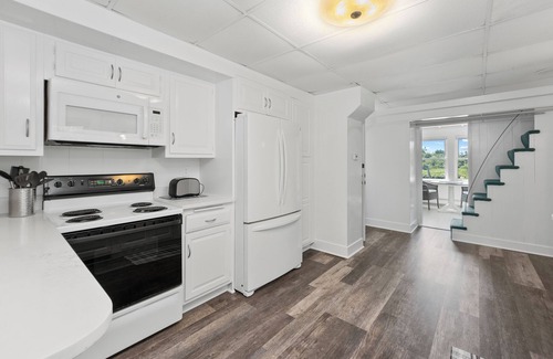 Barnstable House | Fabulous location with ocean views and new heated pool