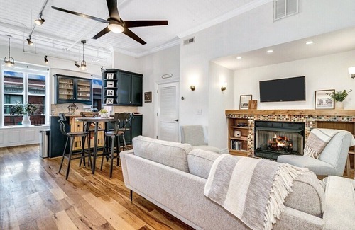 Downtown Asheville Apartment | Fabulous Loft in the Heart of Downtown