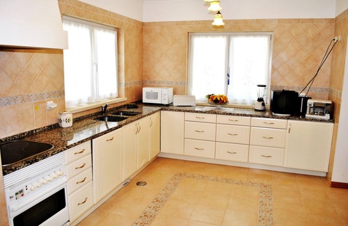 Charneca de Caparica e Sobreda Villa | Fabulous luxurious Villa with stunning fairway and lake views