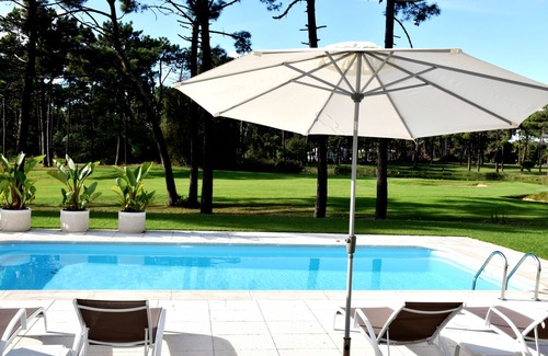 Charneca de Caparica e Sobreda Villa | Fabulous luxurious Villa with stunning fairway and lake views