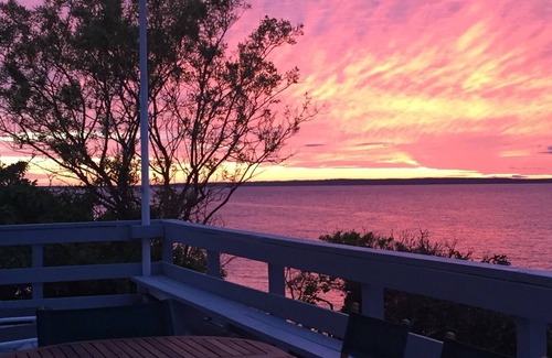 Tisbury House | FABULOUS Makonikey OCEANFRONT With Private Beach !Wrap Around Deck, Pets Ok, A/C