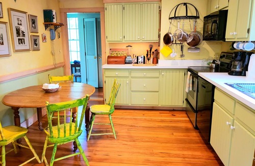 Vineyard Haven House | Fabulous Makonikey with multi-levels & multi-decks ~WALK TO PRIVATE BEACH! A/C!