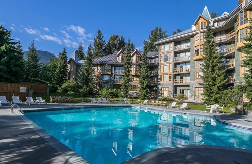 Whistler Cay Heights Apartment | Fabulous Mountain View Studio with pool & hot tub at Cascade Lodge