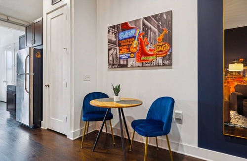 West End Condo | Fabulous NashVegas Loft Retreat near Vandy off West End, Mins to Broadway