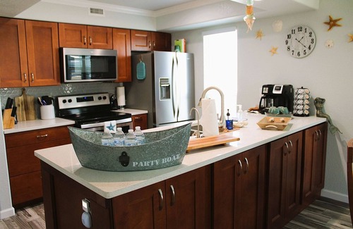 Rockport House | Fabulous new one bedroom condo at Bayfront