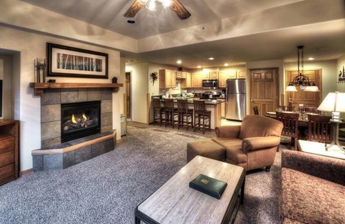 Four O'Clock Condo | Fabulous New Years Ski Week at Grand Timber Lodge in Breckenridge, CO