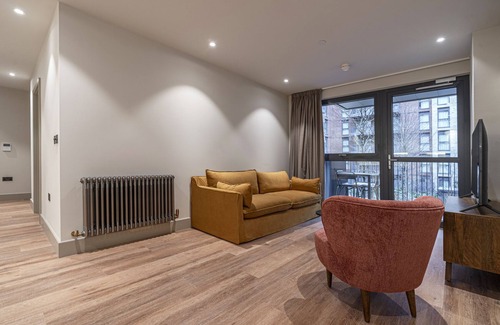 Tottenham Hale Apartment | Fabulous North London Flat