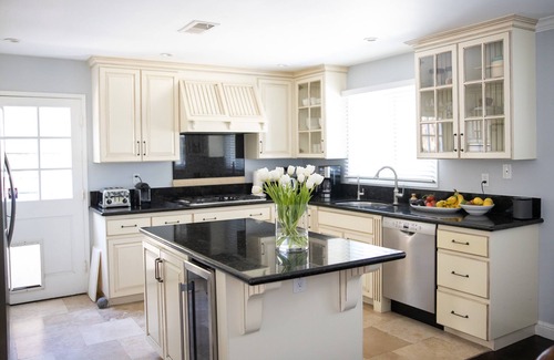 The Mesa House | Fabulous ocean view home within walking distance to Shoreline Park