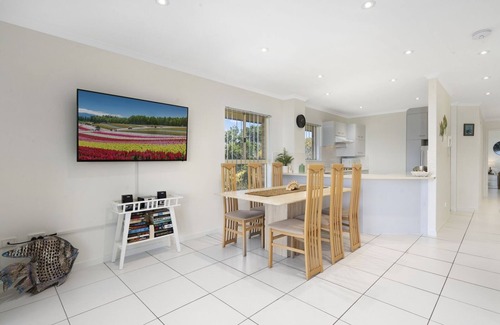 Moreton Bay Region Apartment | Fabulous Ocean Views