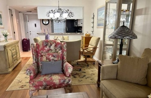Plantation Condo | Fabulous panoramic views of the water and golf course in this quiet retreat