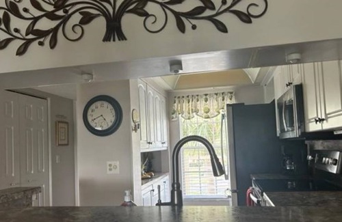 Plantation Condo | Fabulous panoramic views of the water and golf course in this quiet retreat