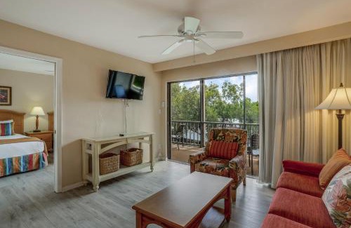 Park Shore Apartment | Fabulous Park Shore Condo