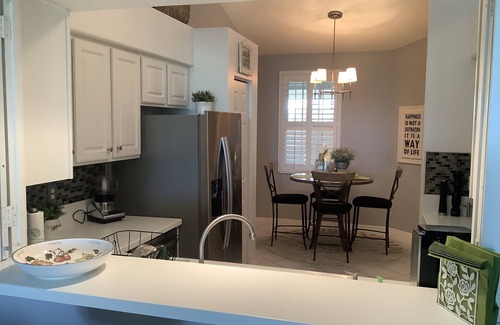 Biggar Condo | Fabulous penthouse condo with golf&lake view, modern furnishings!