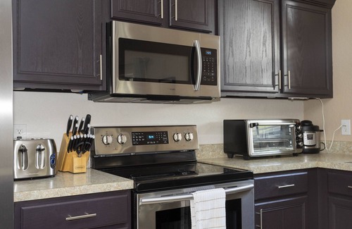 Wellington House | Fabulous Resort Townhome Getaway near Disney