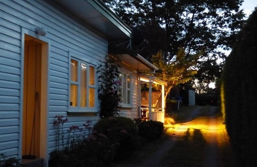 Turangi House | Fabulous River Retreat 3 bedroom bach