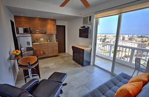 Salinas Condo | Fabulous Salinas Oceanfront Penthouse Suite